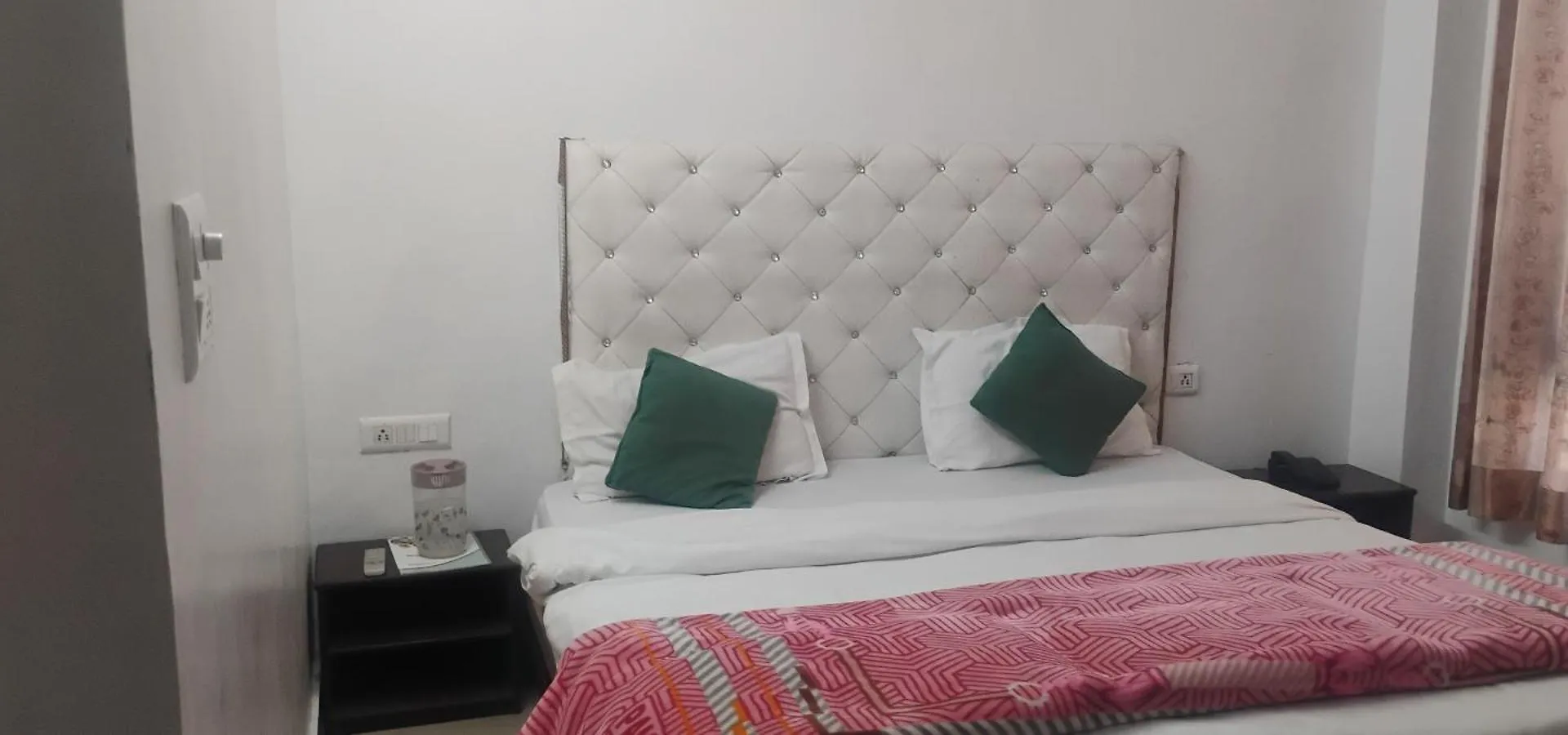 Station touristique Hotel Blue Forest View Shimla