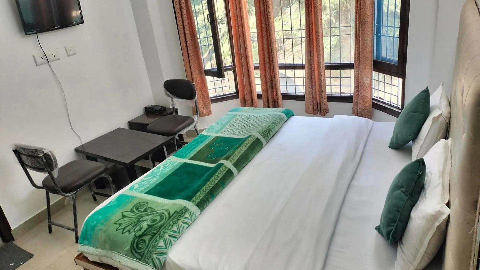 Station touristique Hotel Blue Forest View Shimla
